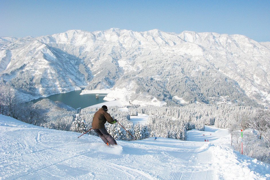⛷️ 하쿠산 이치리노 온천 스키장 이미지 1